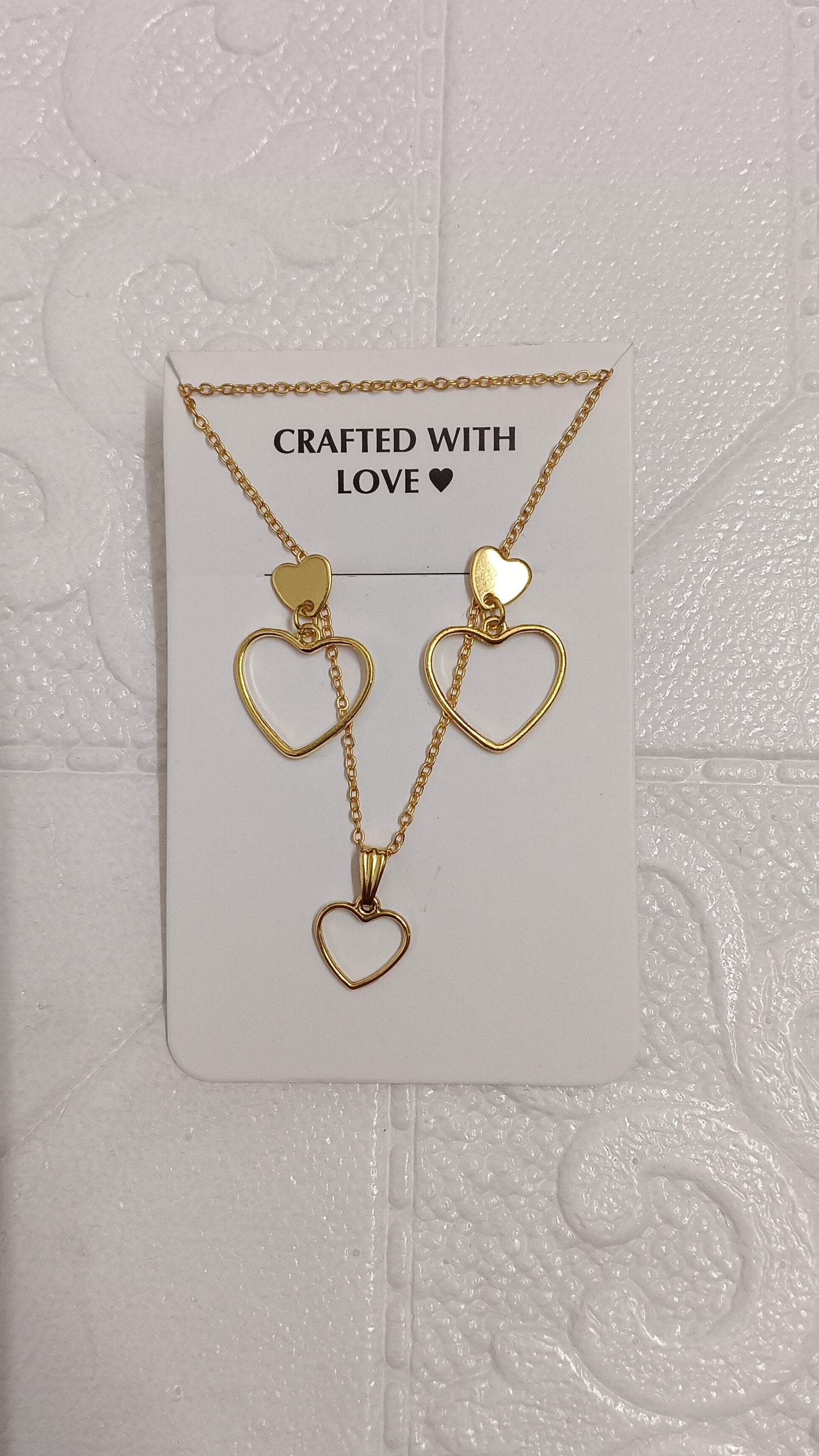 Golden earrings set