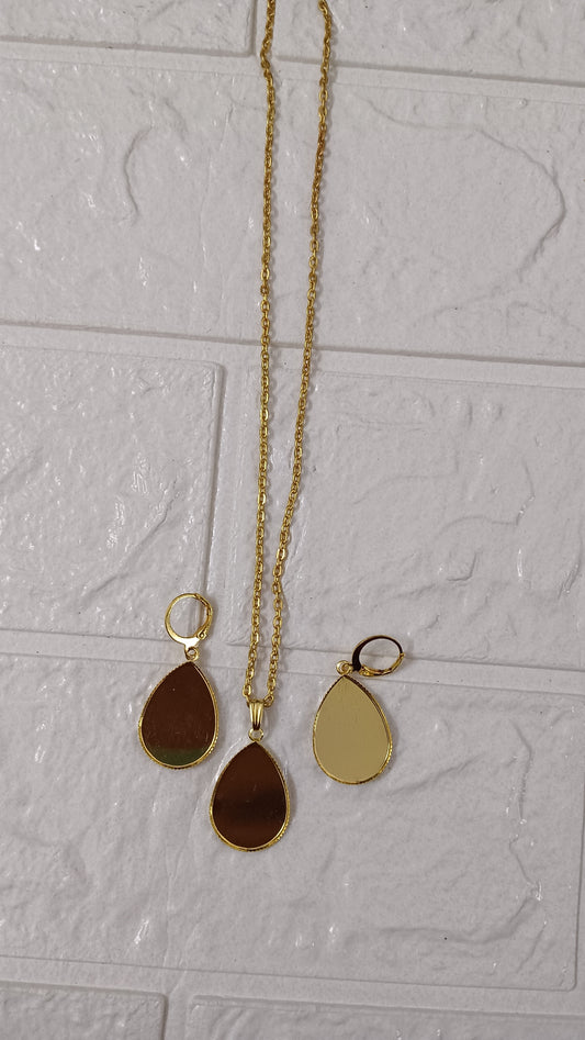 Gold drop jewellery set