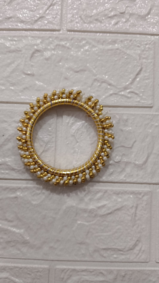 3" gold border ring